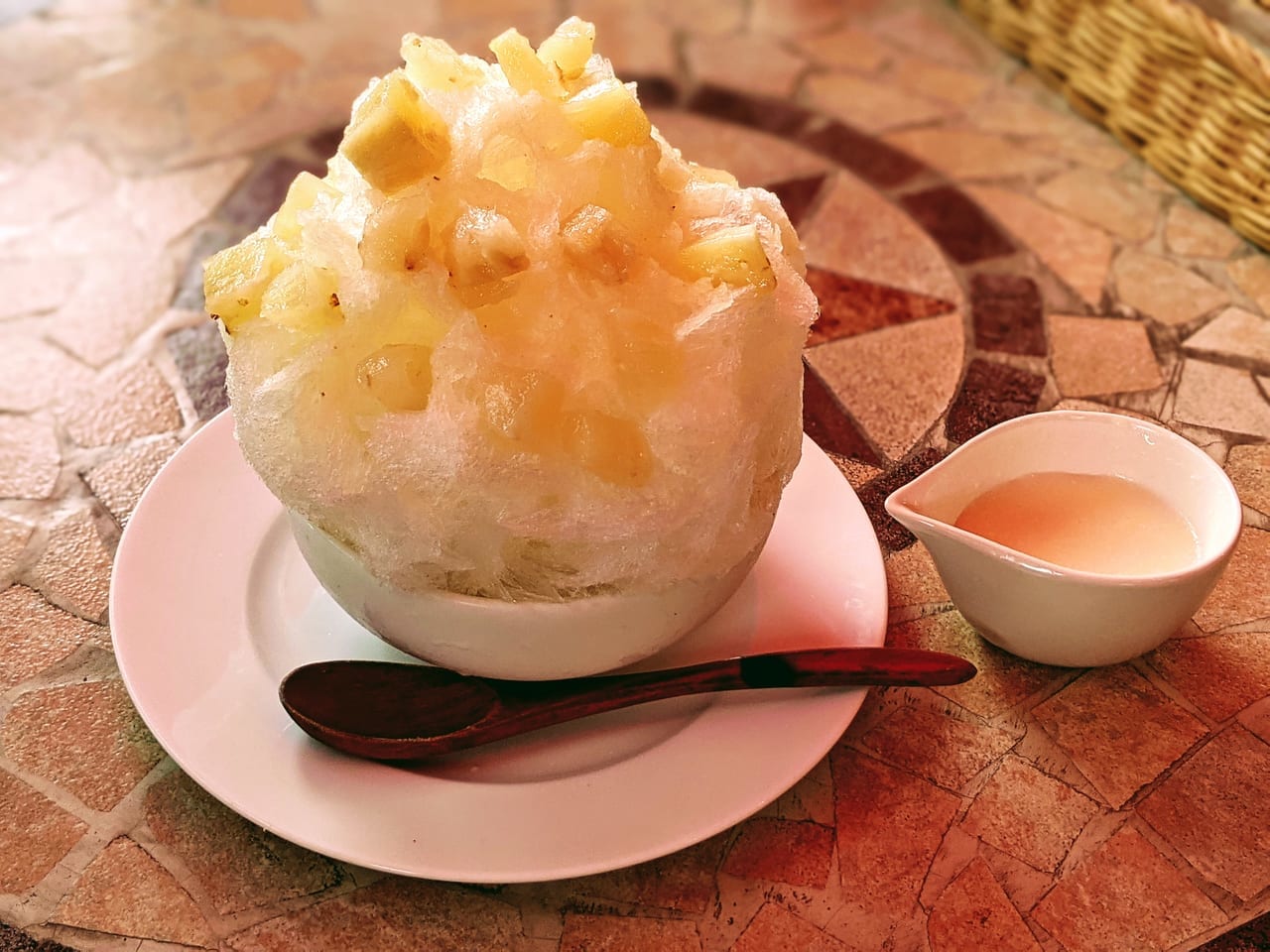 『パティスリーカフェひばり』完熟パイナップルのかき氷