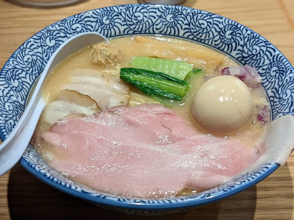 味玉濃厚鶏白湯そば