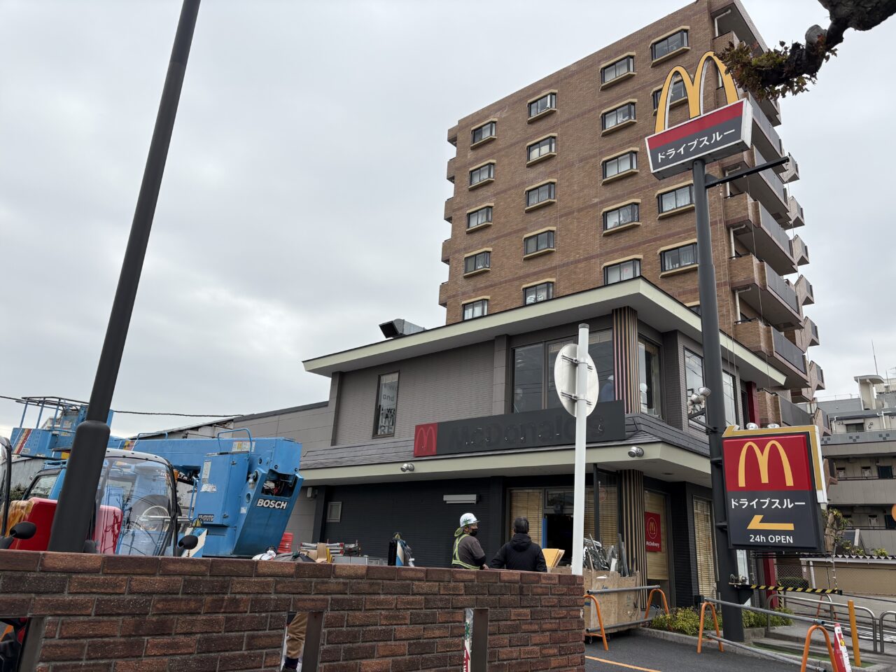 マクドナルド東葛西店一時休業