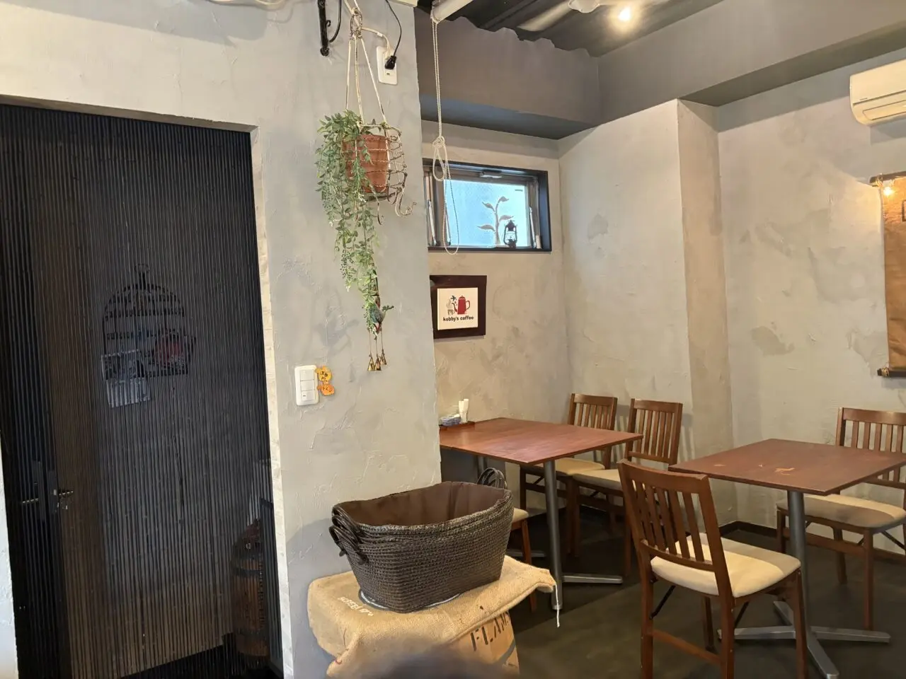 一之江にあるkobby's coffeeでスリランカーカレーと米粉スイーツの販売