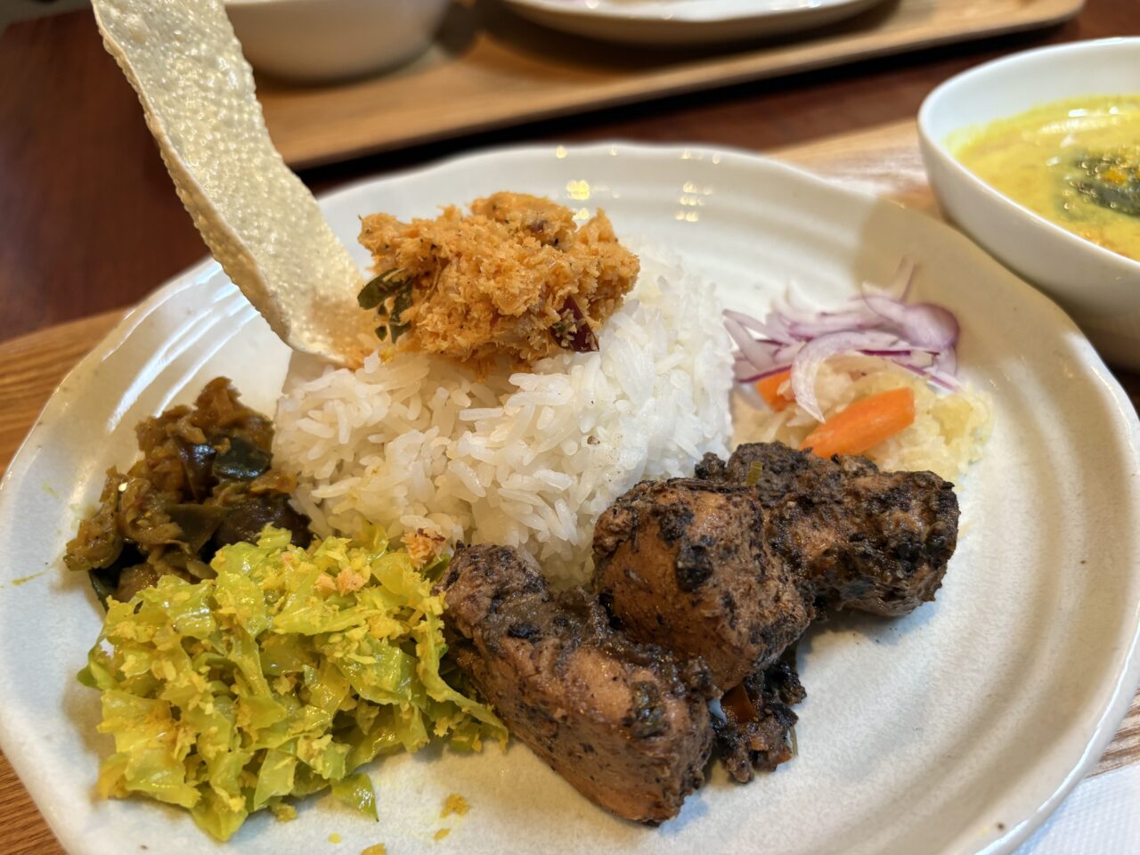 一之江にあるkobby's coffeeでスリランカーカレーと米粉スイーツの販売