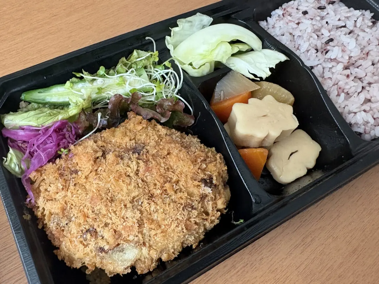 西小岩に新しくオープンしたお弁当とデリのお店MOGU
