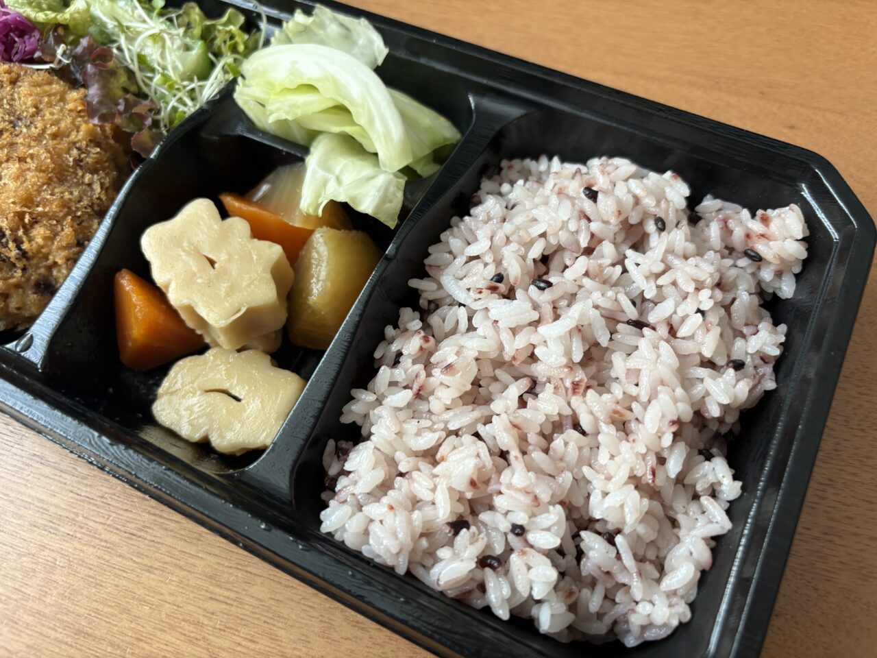 西小岩に新しくオープンしたお弁当とデリのお店MOGU