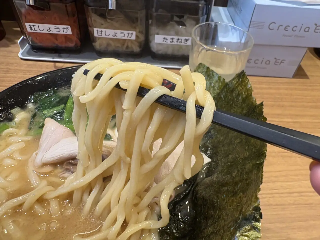 都内初出店のラーメン屋横浜家系ラーメンの有楽家西葛西店