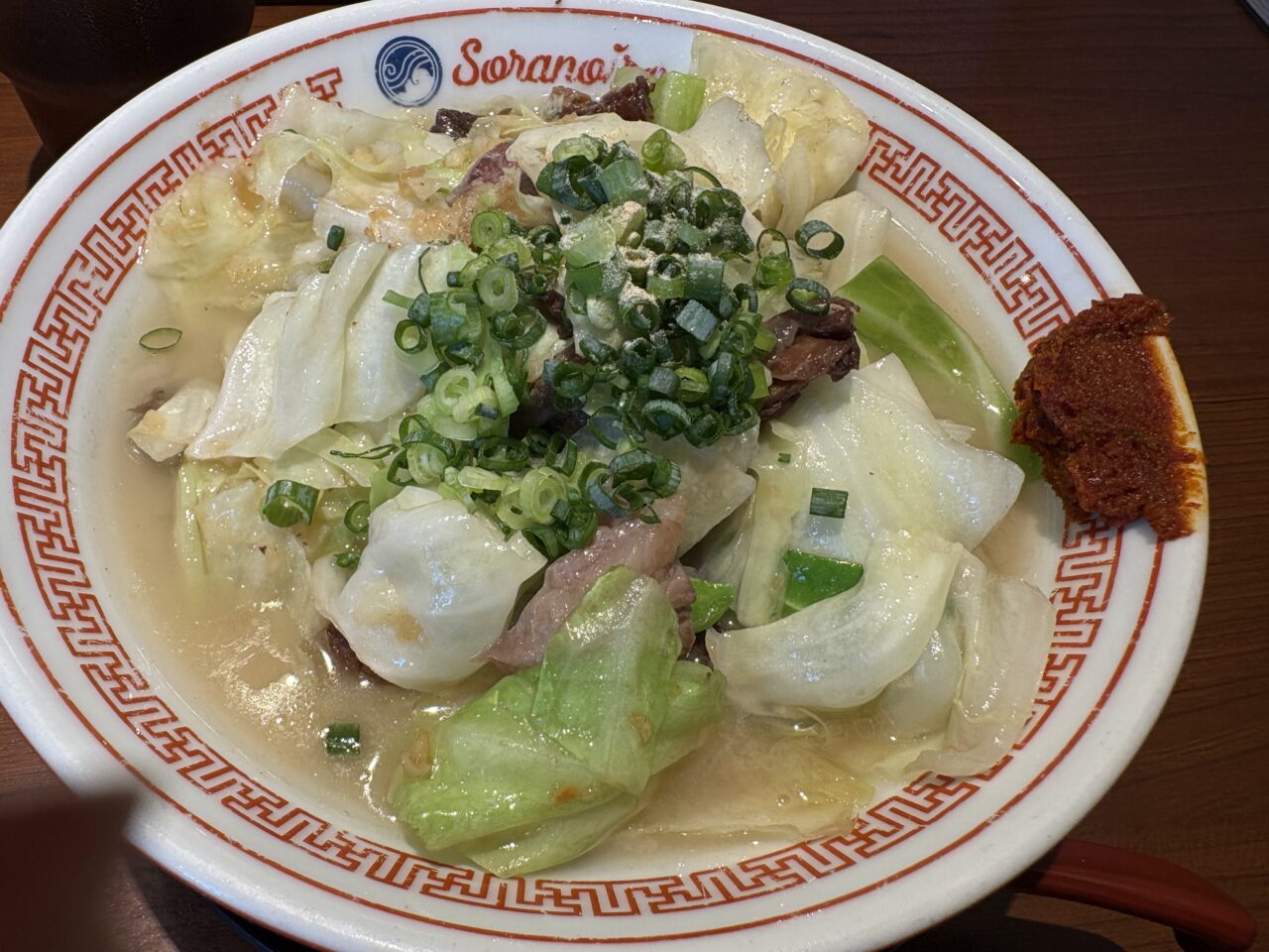 豚骨ラーメンそらのいろ西葛西店の特製スタミナラーメン