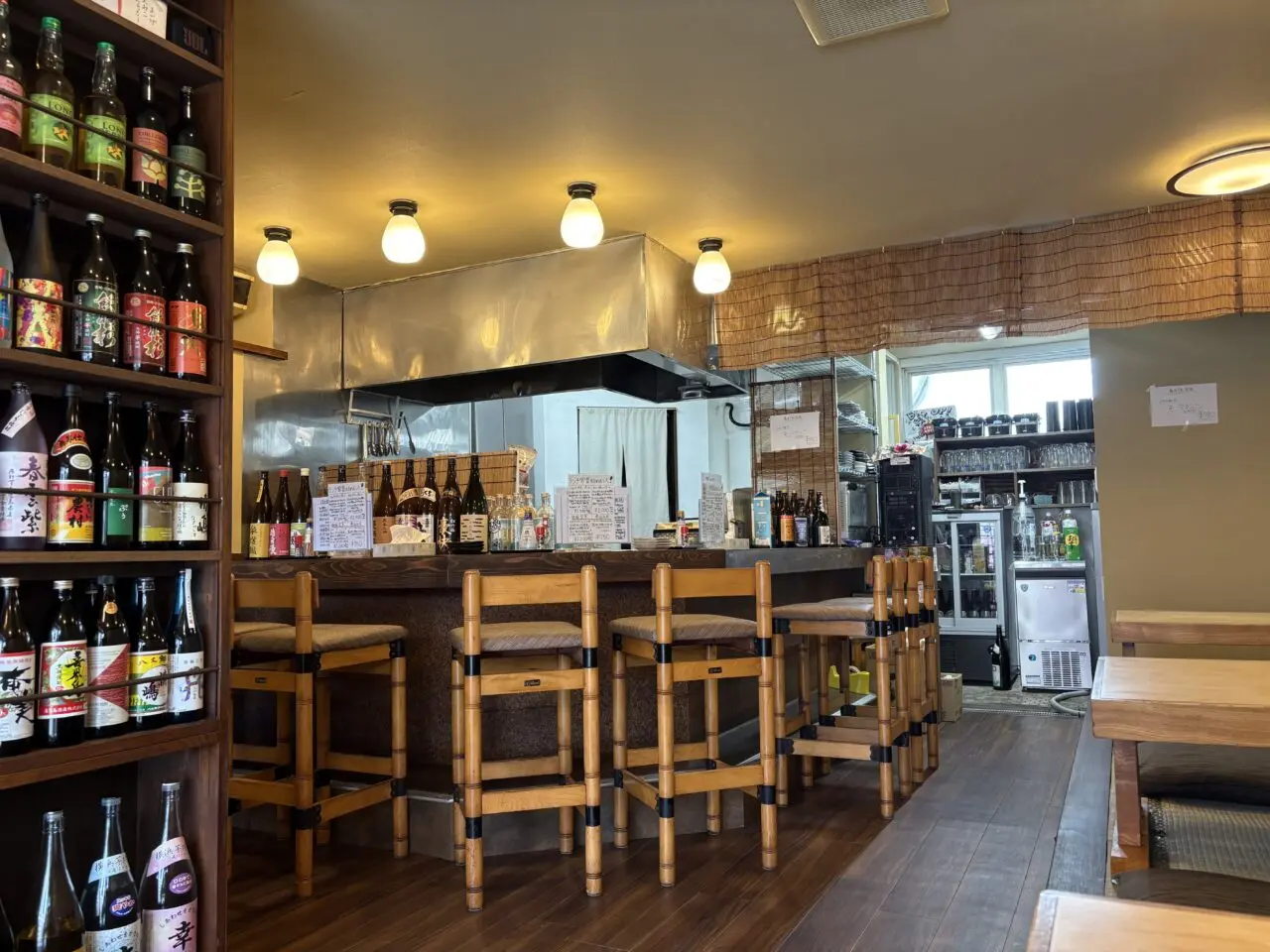 中葛西にオープンした飯酒場結び、ジャークチキン