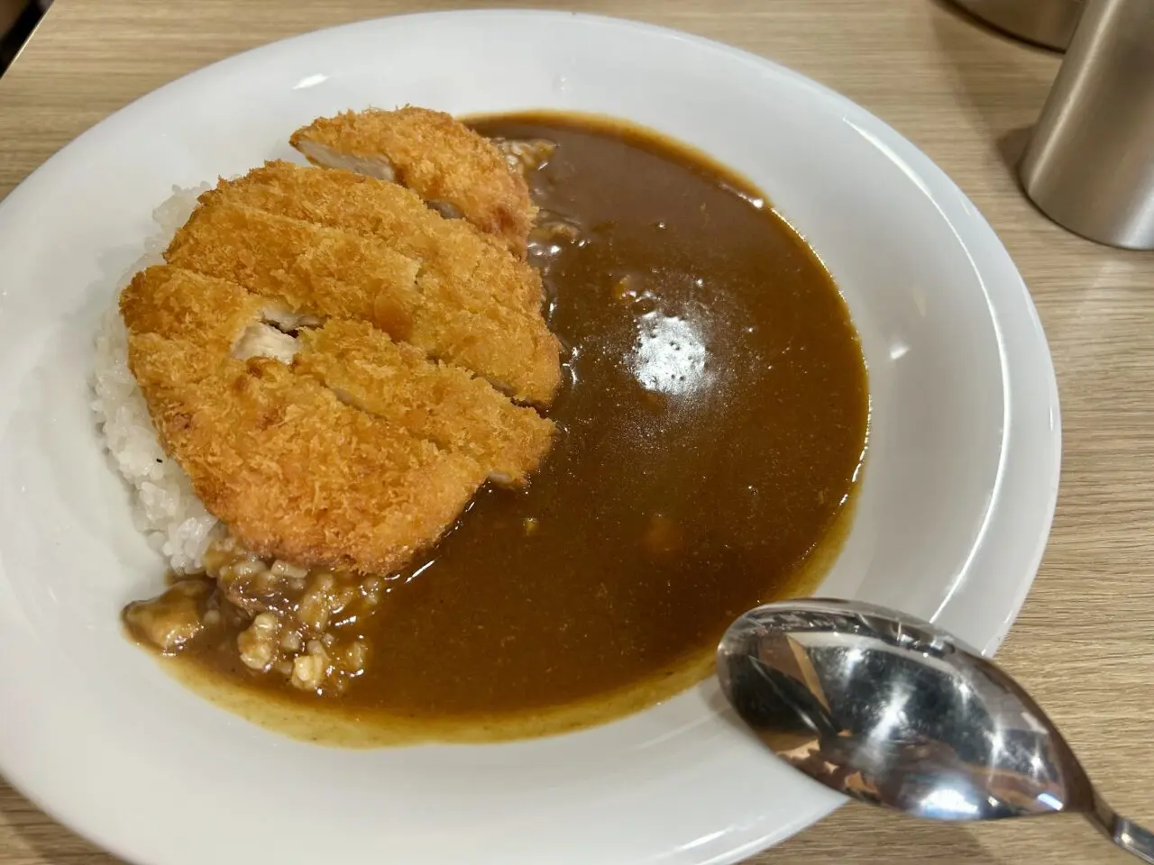 瑞江のすずや食堂で大感謝祭、カレーが無料で先着100名にプレゼント