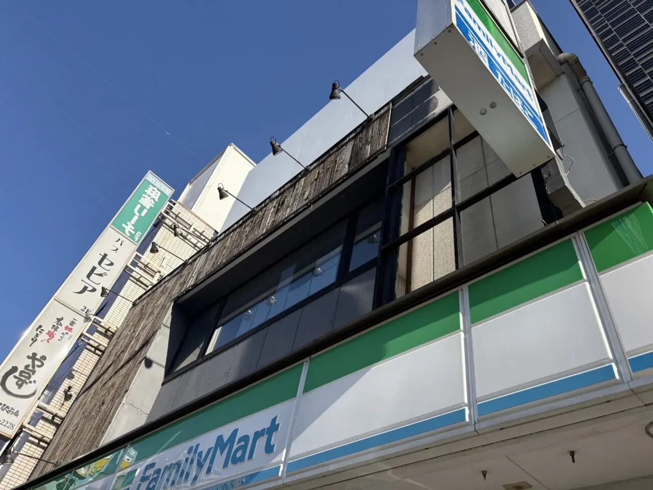 牛角の跡地にオープンする串カツ田中一之江店