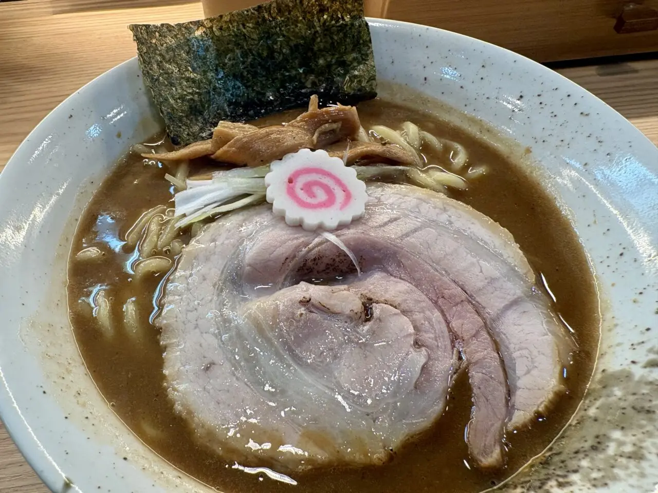 葛西にオープンしたラーメン店濃厚中華そば「つる縁」
